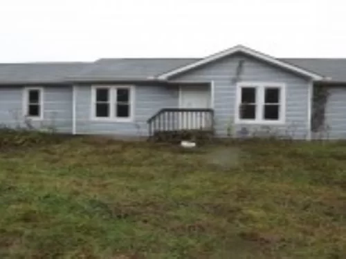 2 Houses and 25 Acres property photo 1
